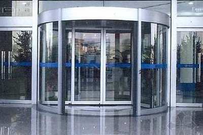 工業(yè)門 高效、安全與耐用的工業(yè)基礎(chǔ)設(shè)施